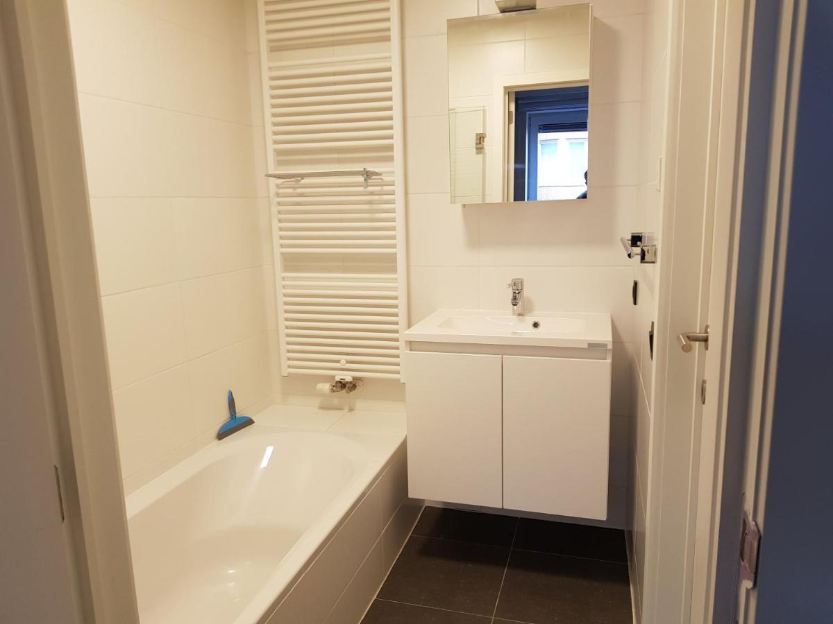Koksijde Zeedijk La Digue 102 Appartement Met Garage - Lateraal Zeezicht Екстериор снимка