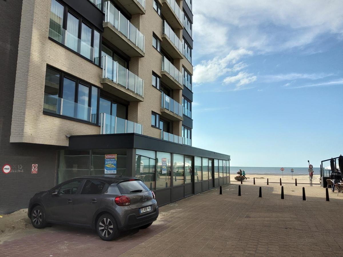 Koksijde Zeedijk La Digue 102 Appartement Met Garage - Lateraal Zeezicht Екстериор снимка