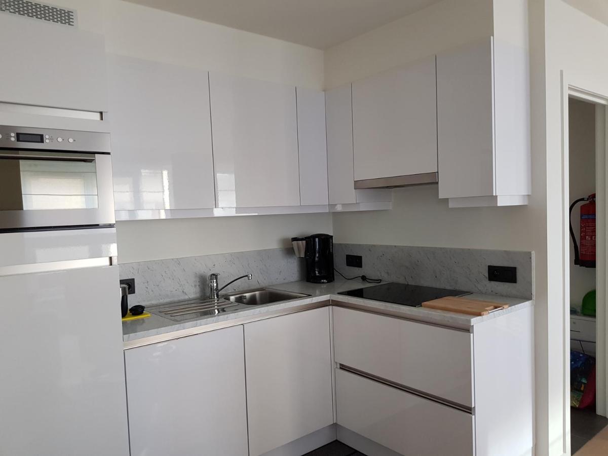 Koksijde Zeedijk La Digue 102 Appartement Met Garage - Lateraal Zeezicht Екстериор снимка