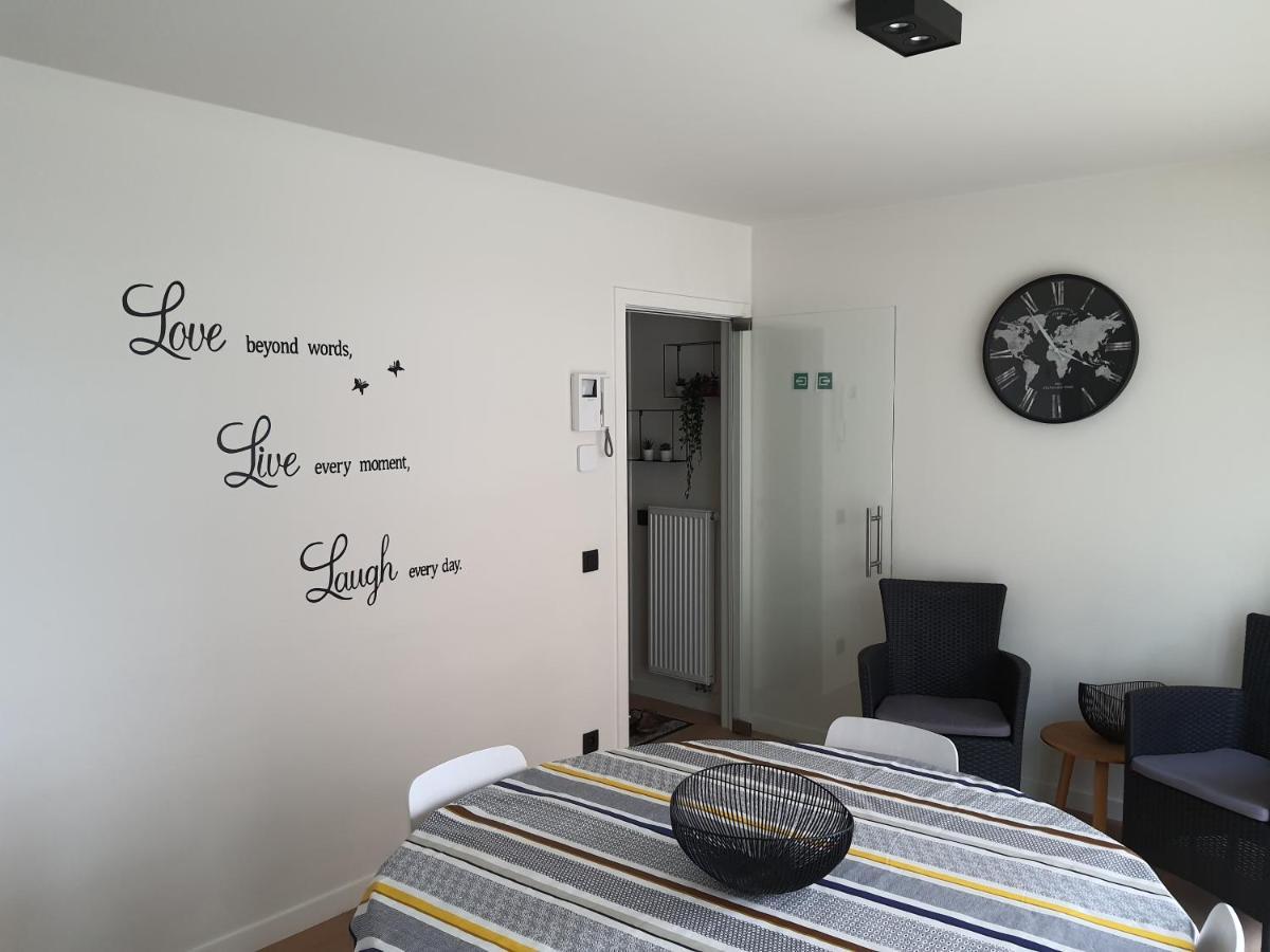 Koksijde Zeedijk La Digue 102 Appartement Met Garage - Lateraal Zeezicht Екстериор снимка